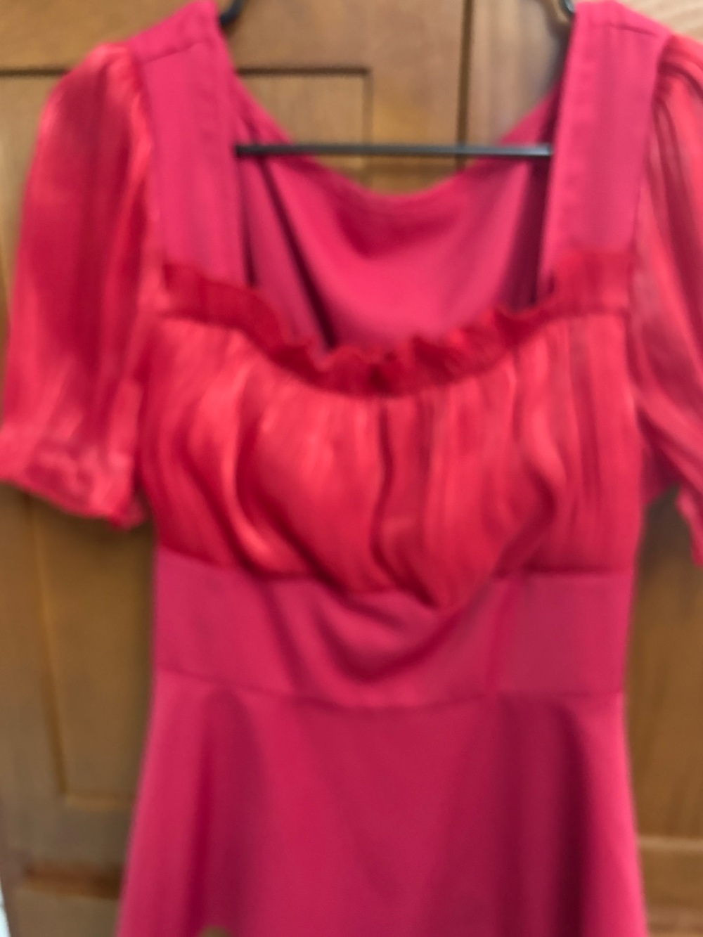 Women's Red Square-Neck Puff Sleeve Top